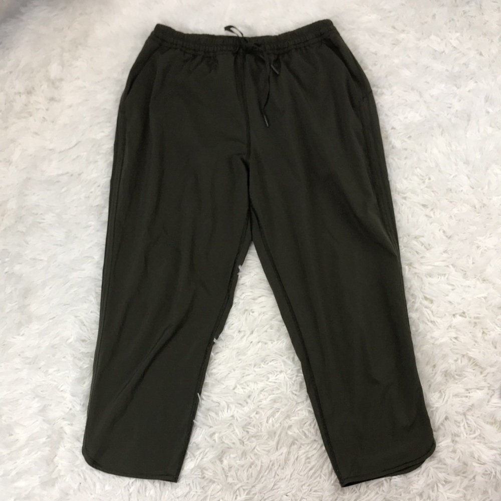 Lululemon Keep It Classic Crop *23" Dark Olive